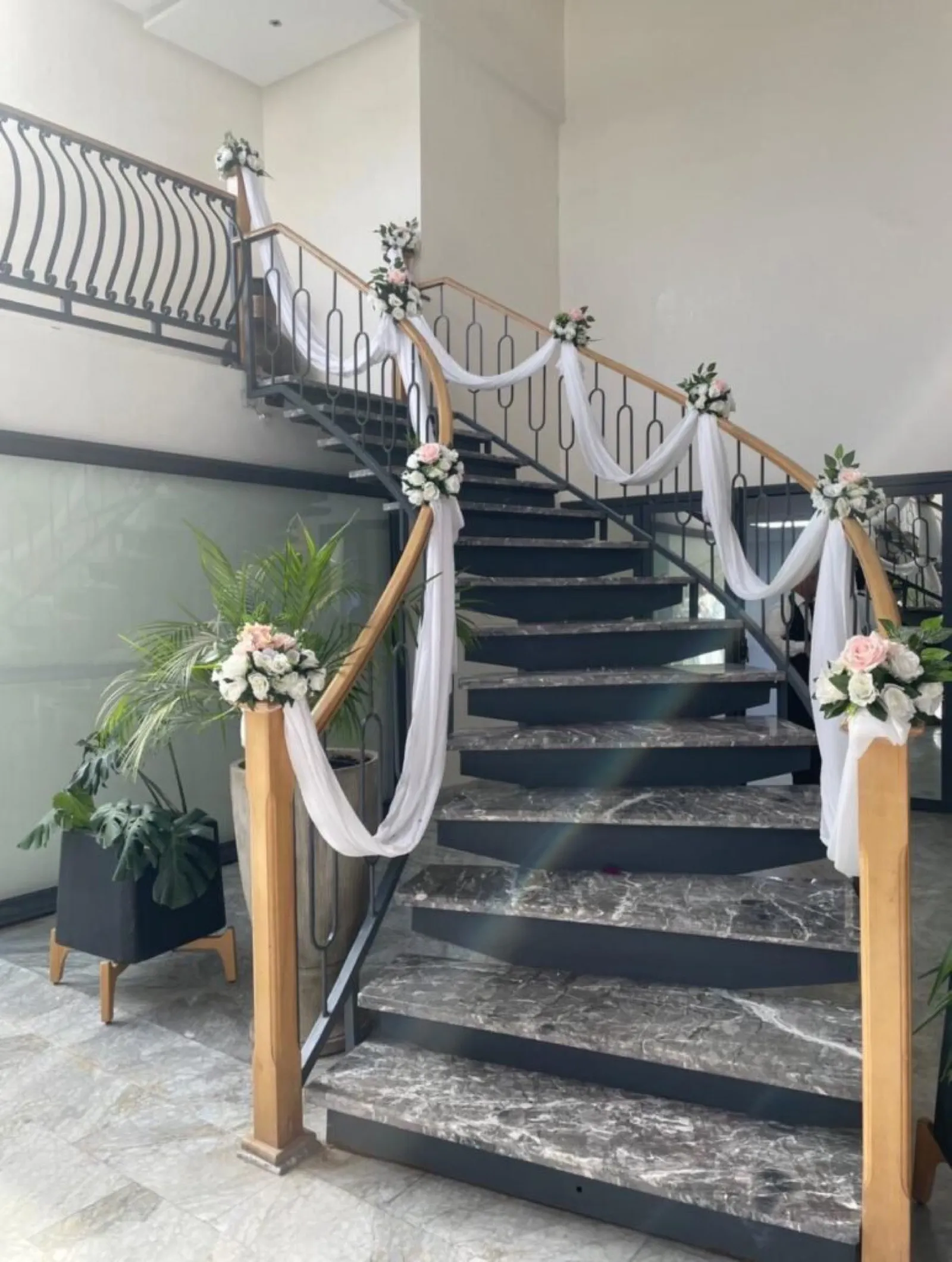 Dîner de gala professionnel organisé par un traiteur événementiel à Agadir